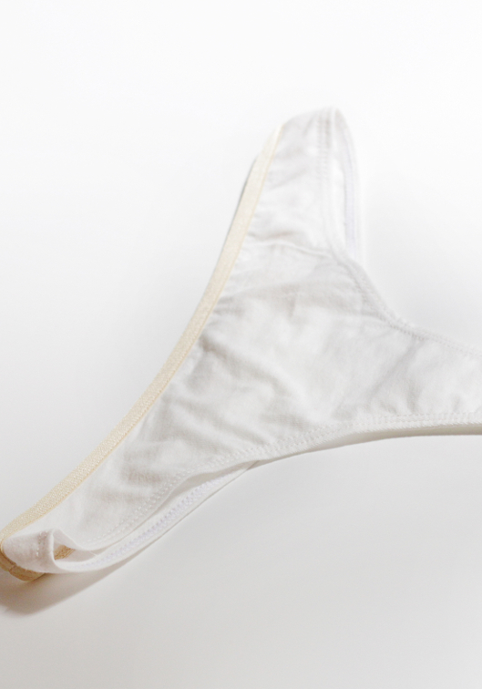 The Organic Thong  Naturæ by Lola & August